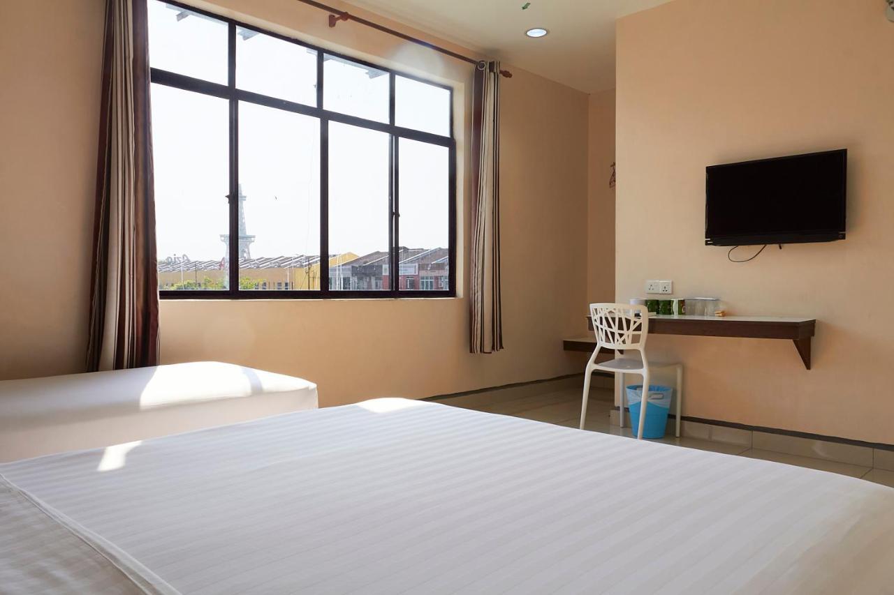 Langkawi Uptown Hotel Kuah Bagian luar foto